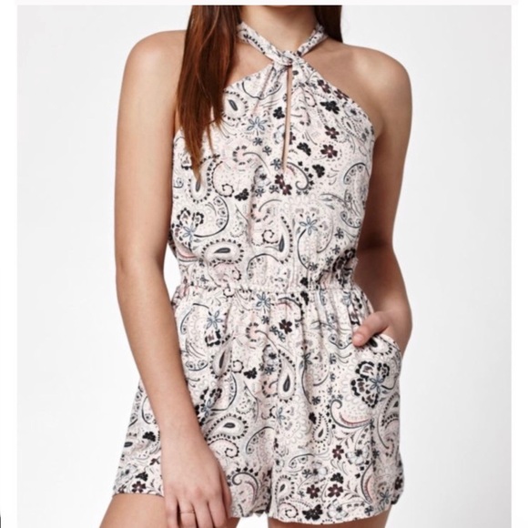 Kendall & Kylie Paisley Keyhole Romper - Picture 1 of 4